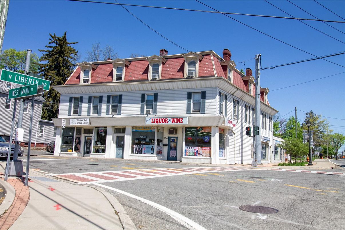 Exterior, Facade, Georgian