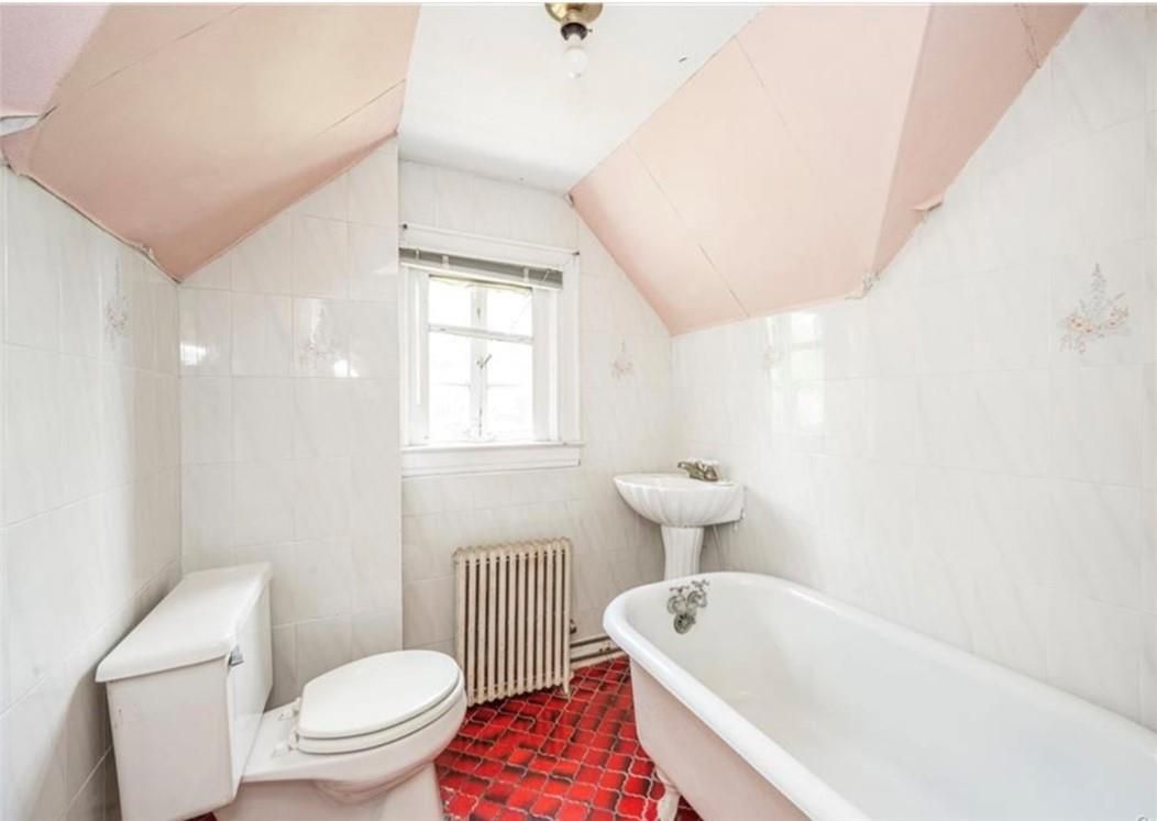 Bathroom, Free Standing Baths, Interior