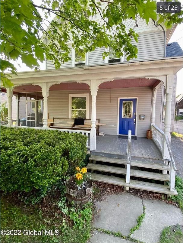Exterior, Facade, None