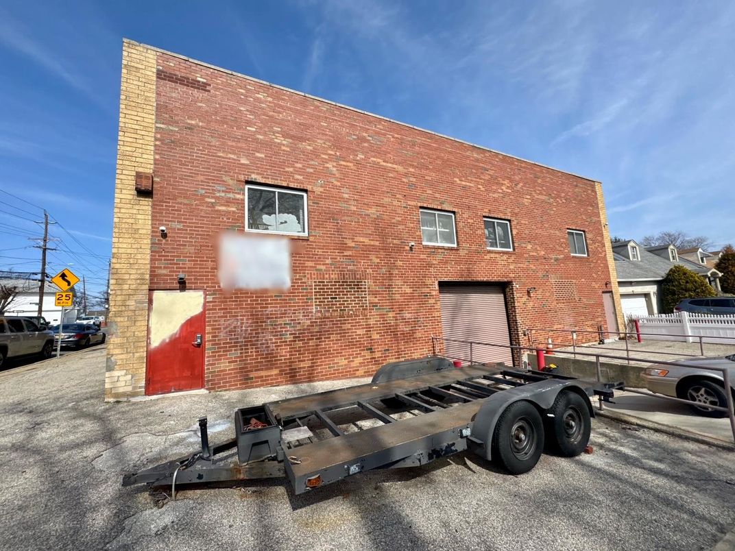 Exterior, Facade, Brick Facade, Rowhouse