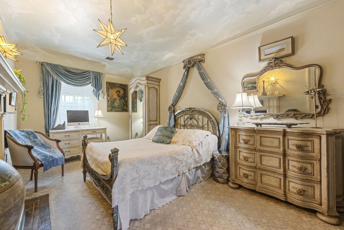 Bedroom, Interior, Pendant Lights