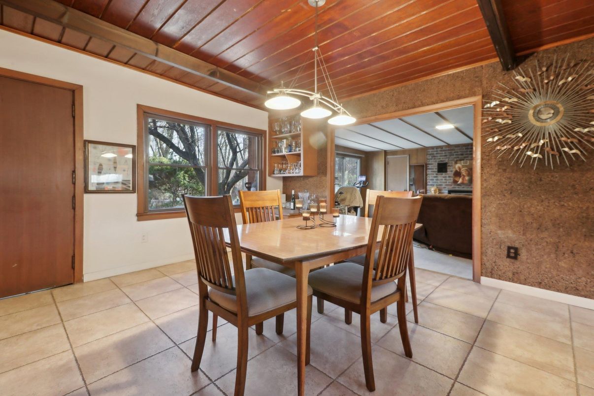 Dining room, Interior, Pendant Lights, Stone Walls, Wooden Beams, Wooden Ceilings