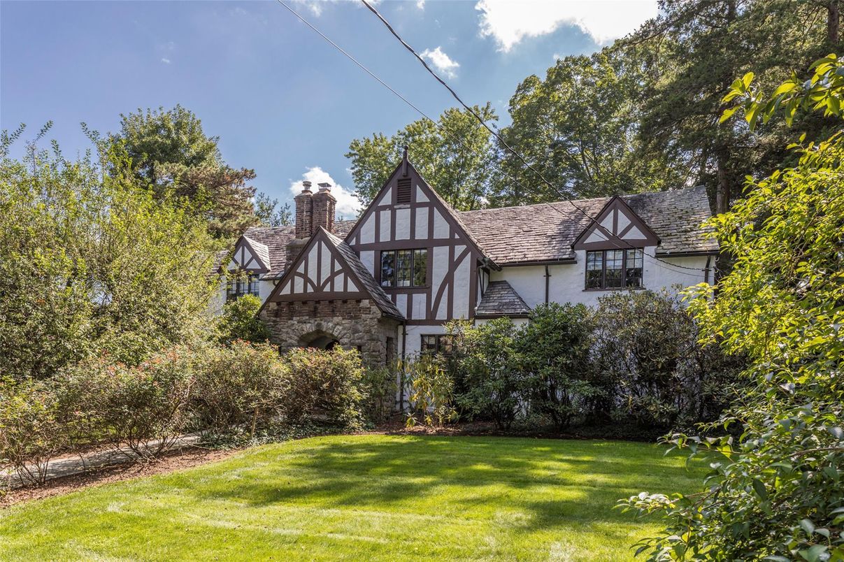 Backyard, Exterior, Facade, Tudor Revival