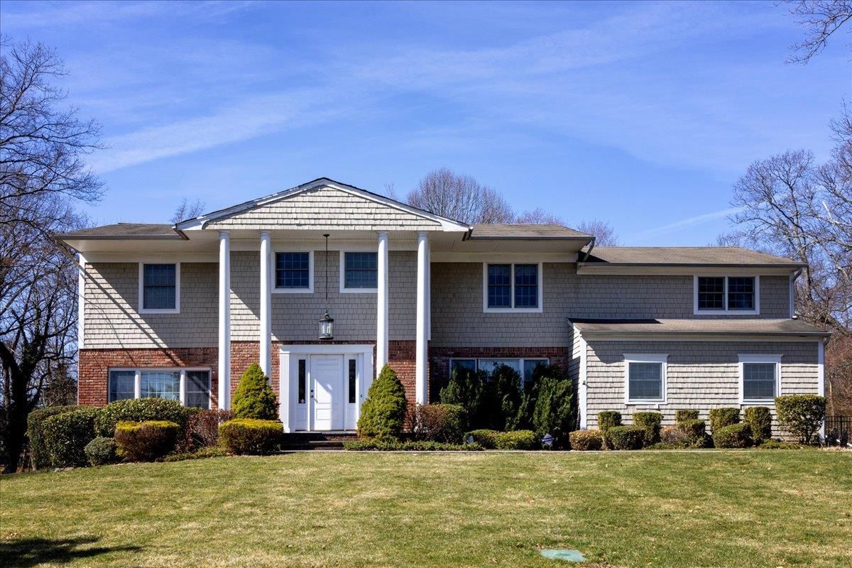 Exterior, Facade, Brick Facade, Split Level