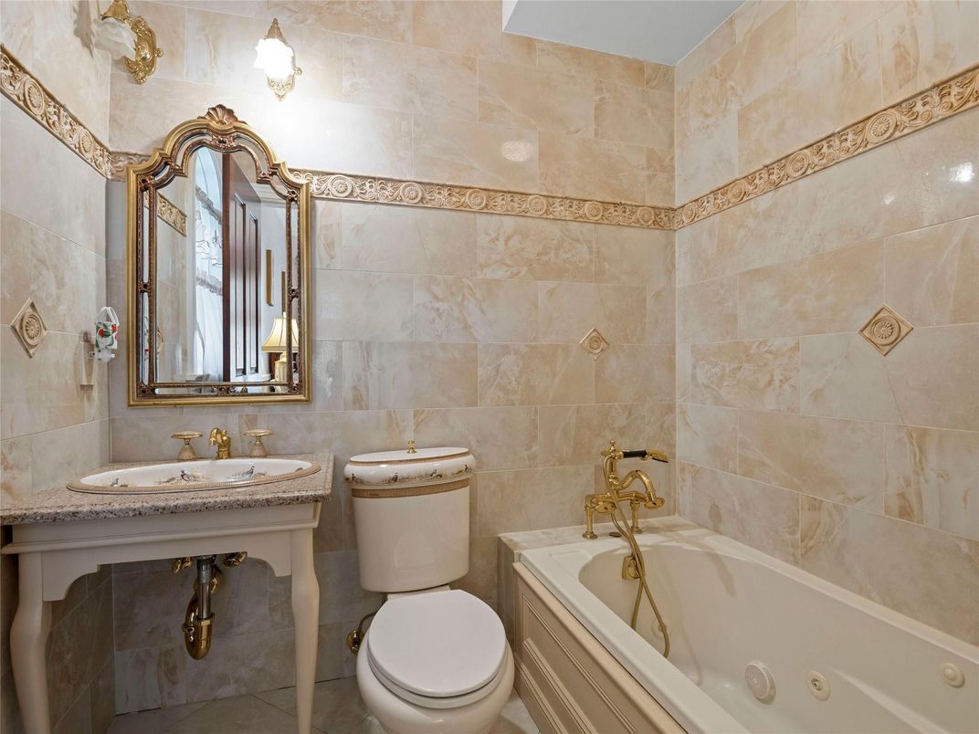 Bathroom, Interior