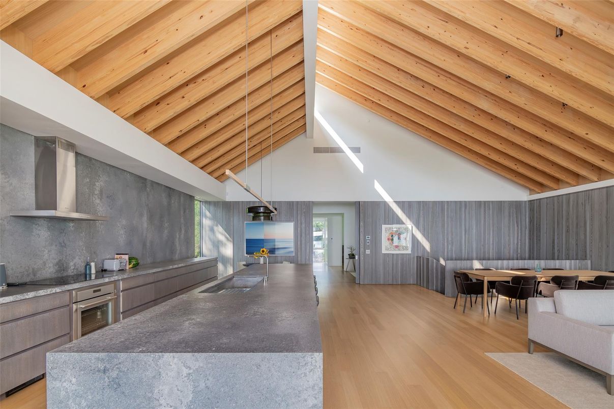 Dining room, Interior, Kitchen, Pendant Lights, Stainless Steel Appliances, Wooden Beams, Wooden Ceilings, Wood Texture Flooring