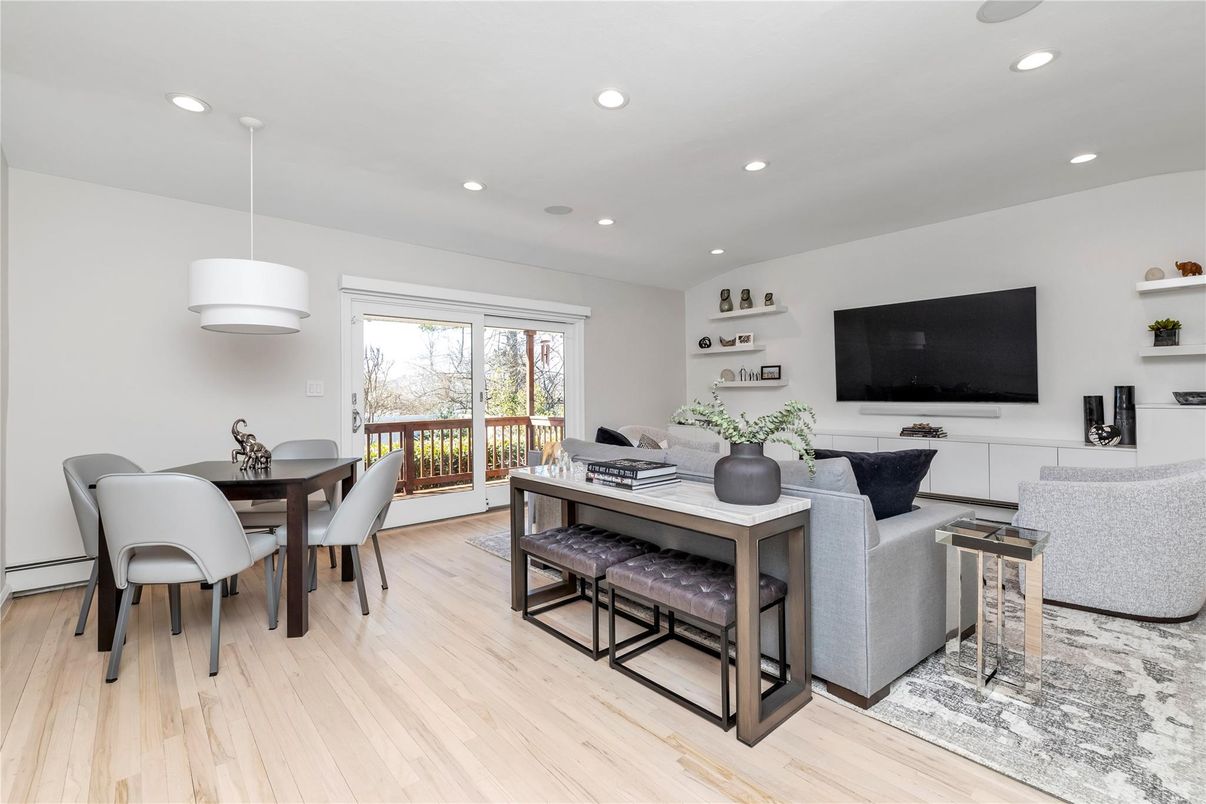 Dining room, Interior, Living room, Pendant Lights, Recessed Lighting, Wood Texture Flooring