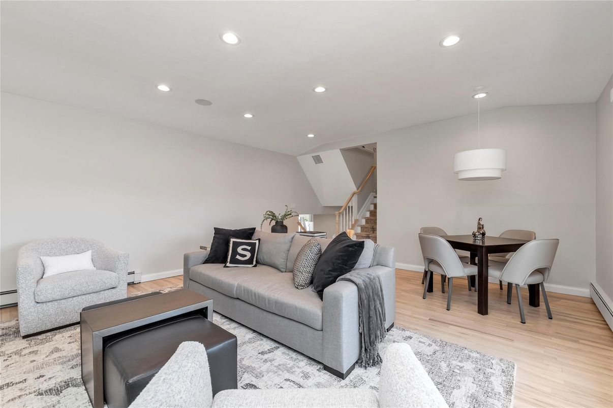 Dining room, Interior, Living room, Pendant Lights, Recessed Lighting, Wood Texture Flooring