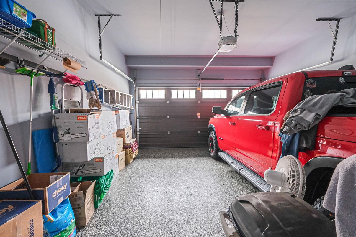 Garage, Interior