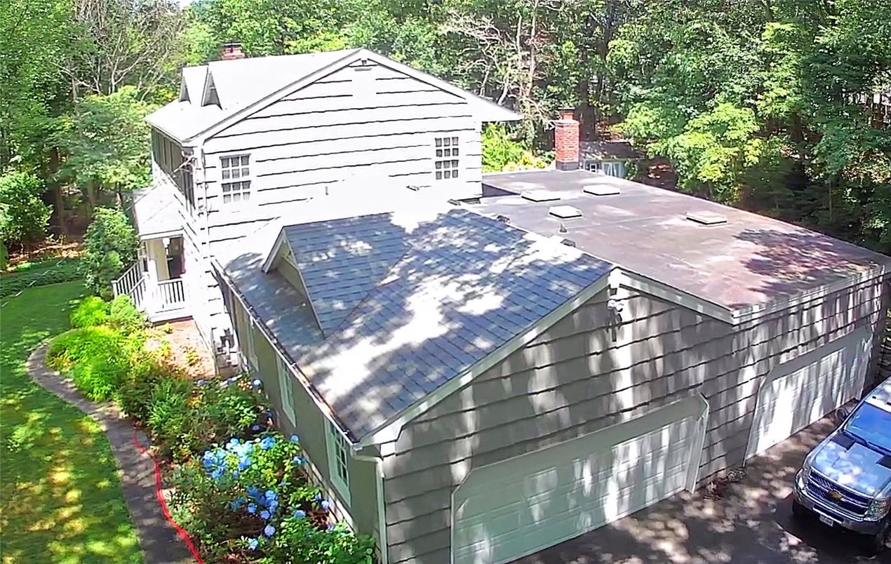 Exterior, Drone