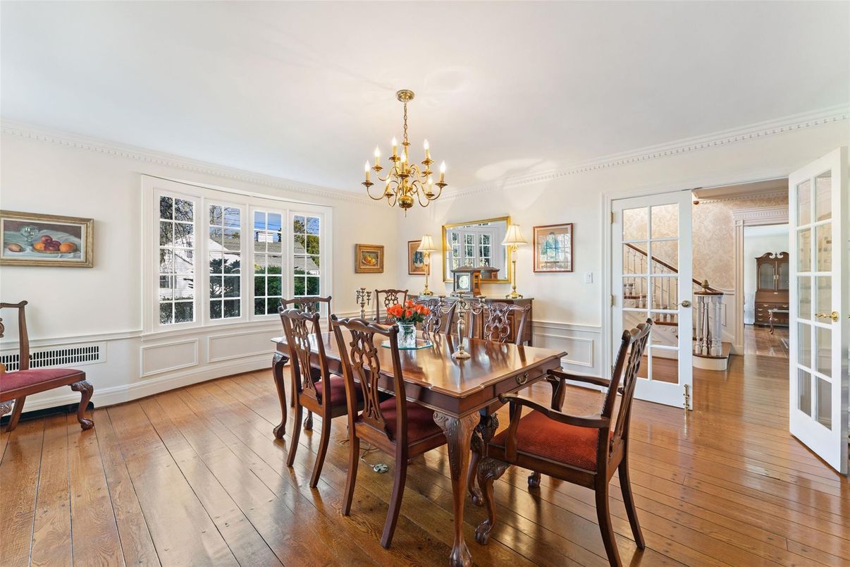 Chandelier, Dining room, Interior, Wood Texture Flooring