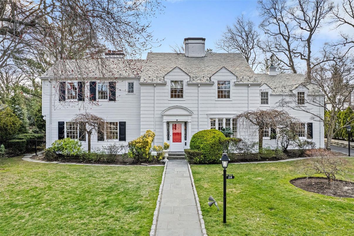 Exterior, Facade, Georgian