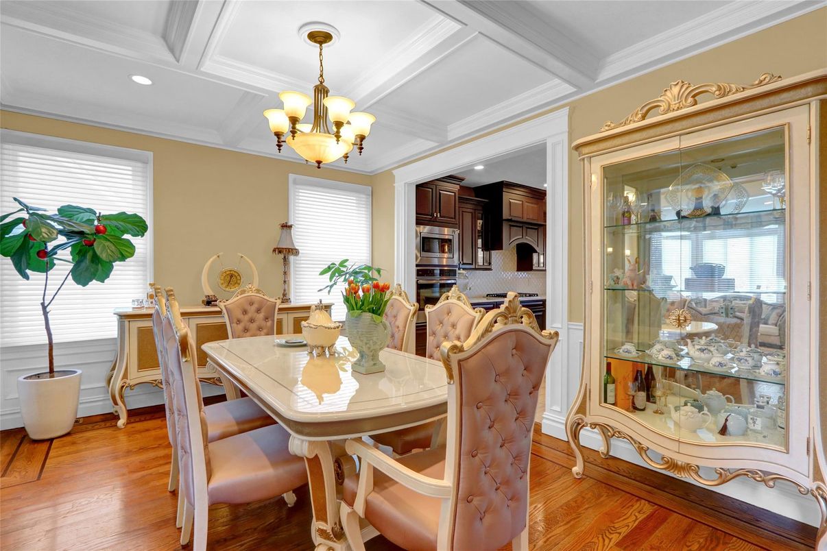 Chandelier, Dining room, Interior, Recessed Lighting, Wood Texture Flooring