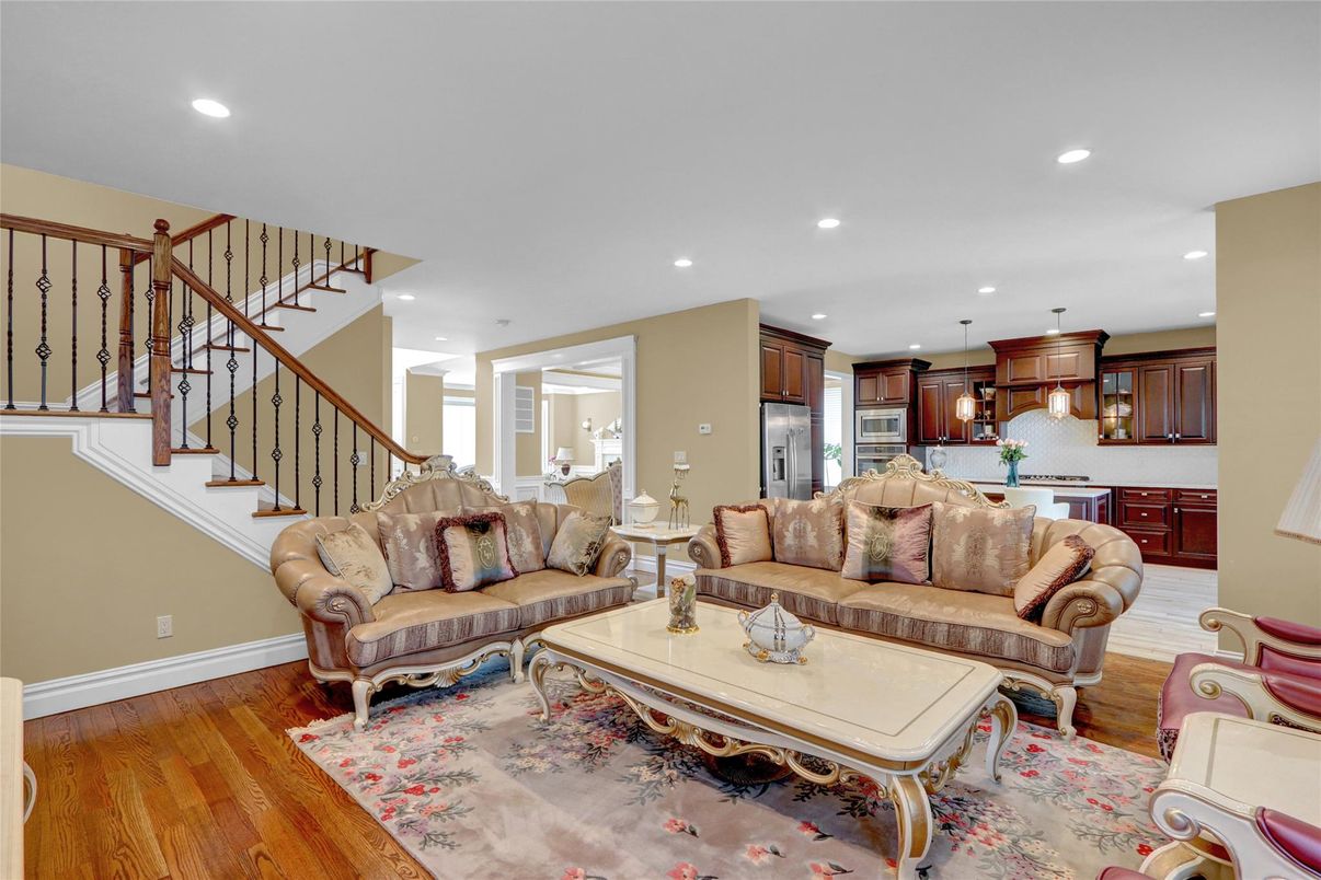 Interior, Kitchen, Living room, Pendant Lights, Recessed Lighting, Stainless Steel Appliances, Wood Texture Flooring