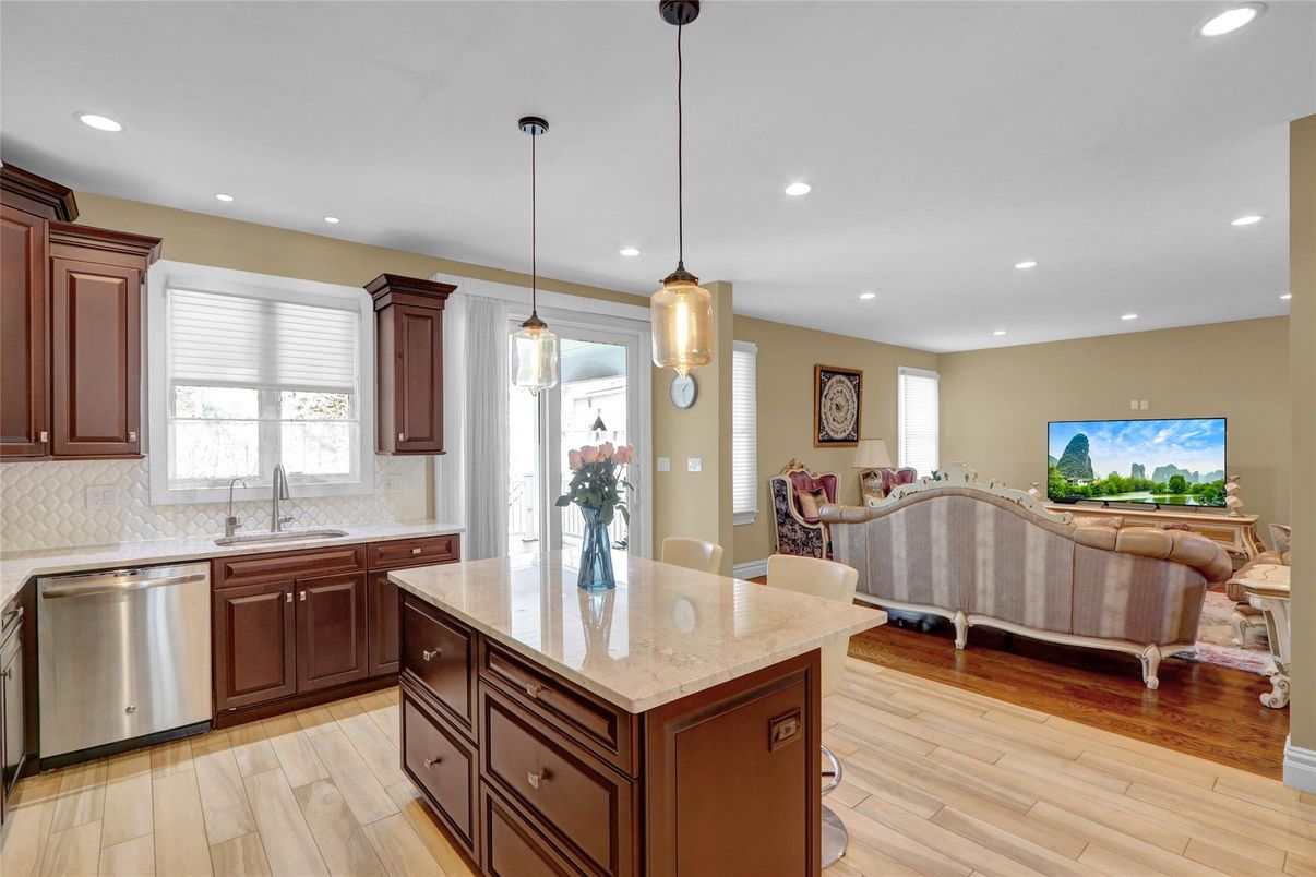 Interior, Kitchen, Living room, Pendant Lights, Recessed Lighting, Stainless Steel Appliances, Wood Texture Flooring