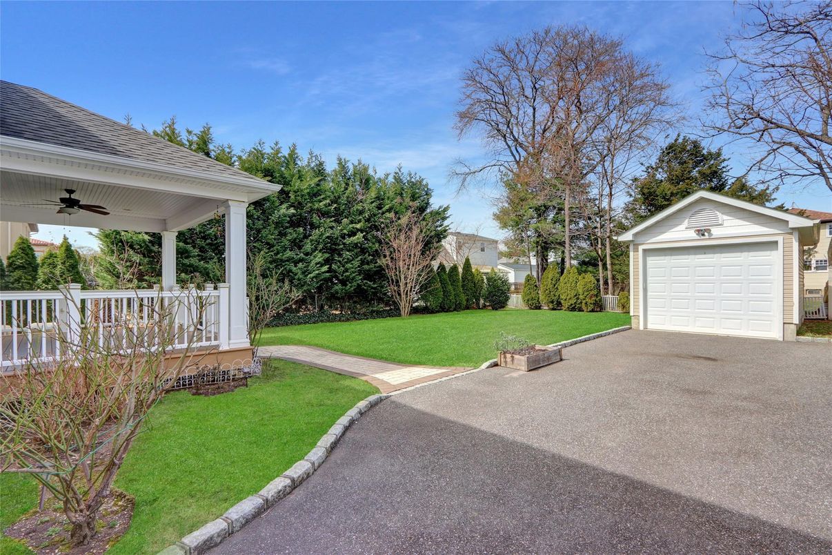 Backyard, Detached Garage, Exterior