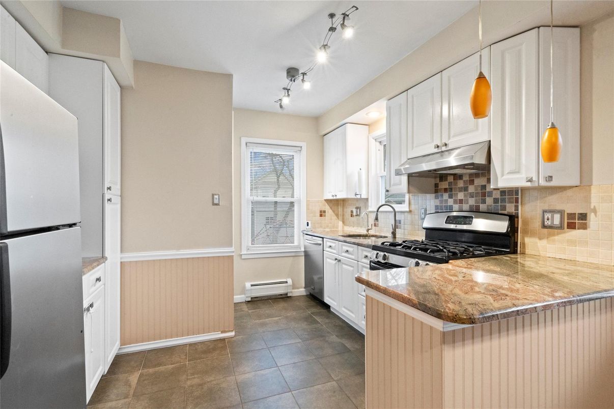 Interior, Kitchen, Pendant Lights