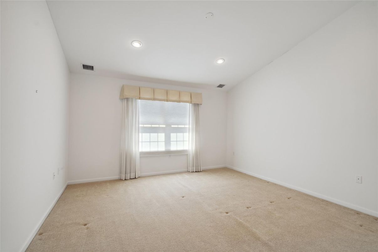 Empty room, Interior, Recessed Lighting