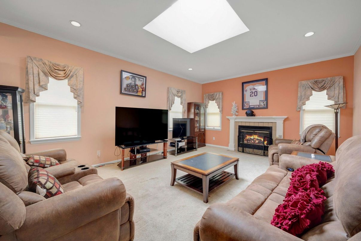 Fireplace, Interior, Living room, Recessed Lighting