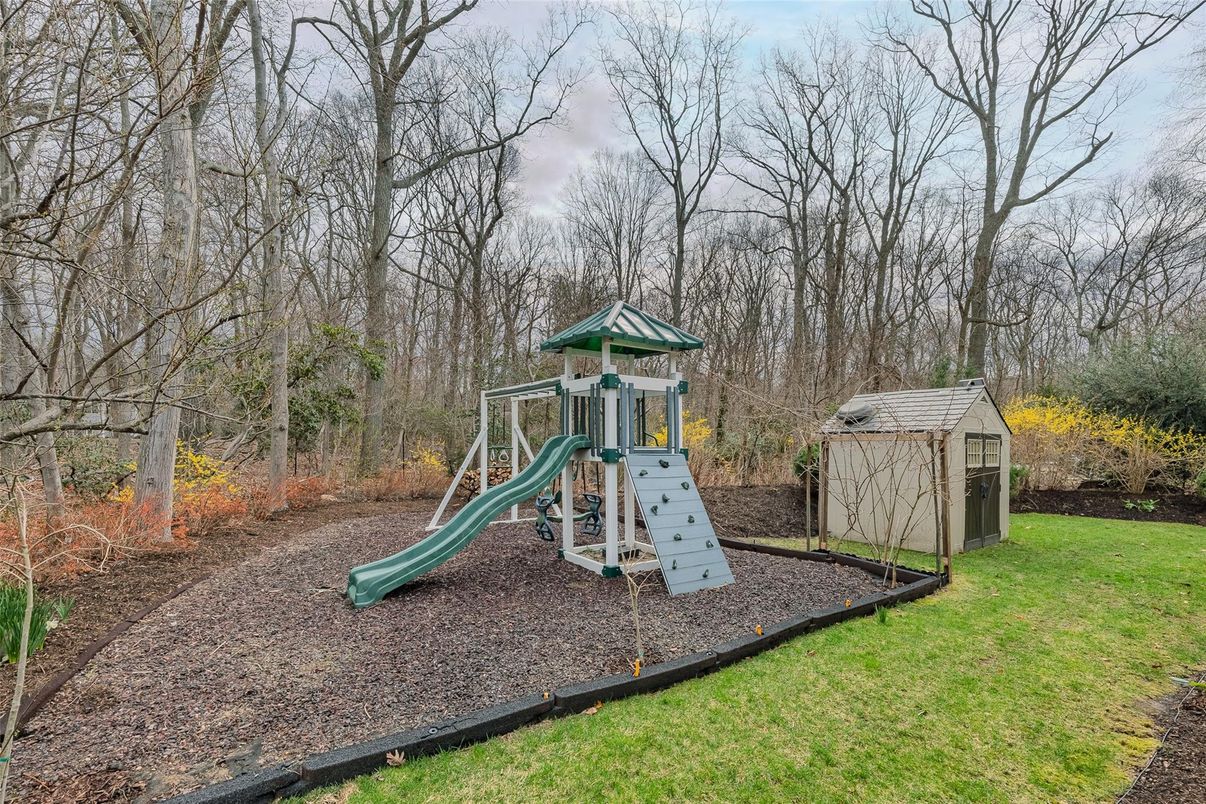 Backyard, Exterior, Playground