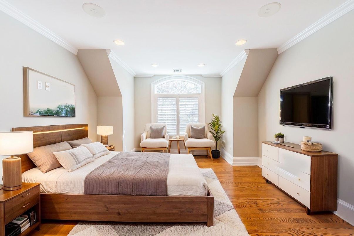 Bedroom, Interior, Recessed Lighting, Wood Texture Flooring