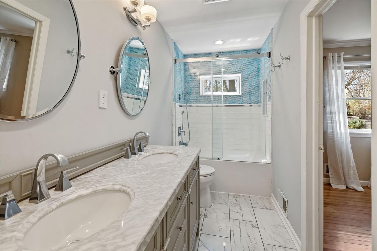 Bathroom, Dual Sink Vanities, Interior, Marble, Recessed Lighting