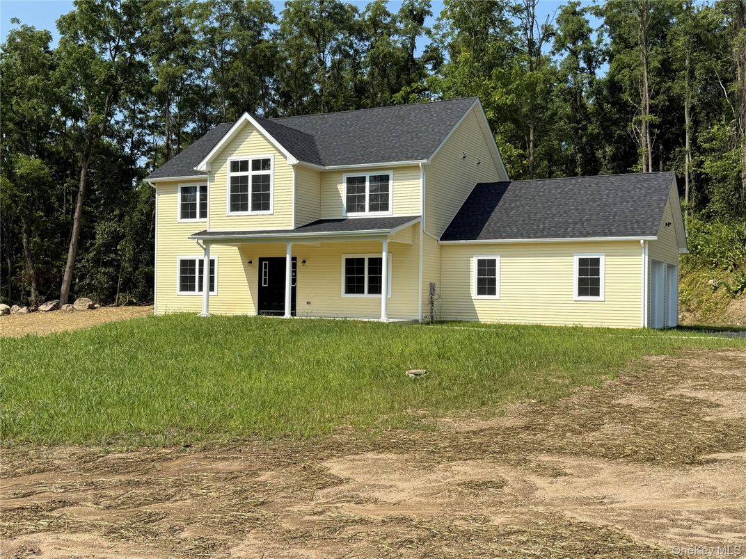 Exterior, Facade, Farmhouse