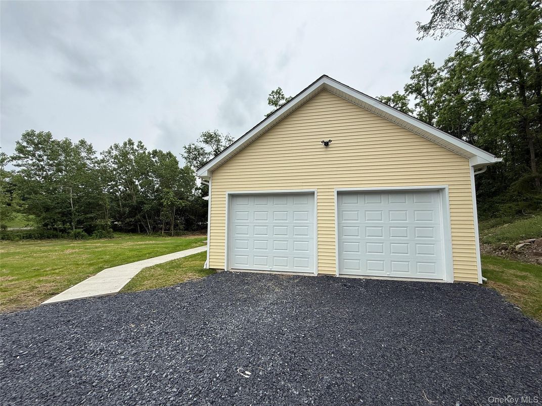 Detached Garage, Exterior