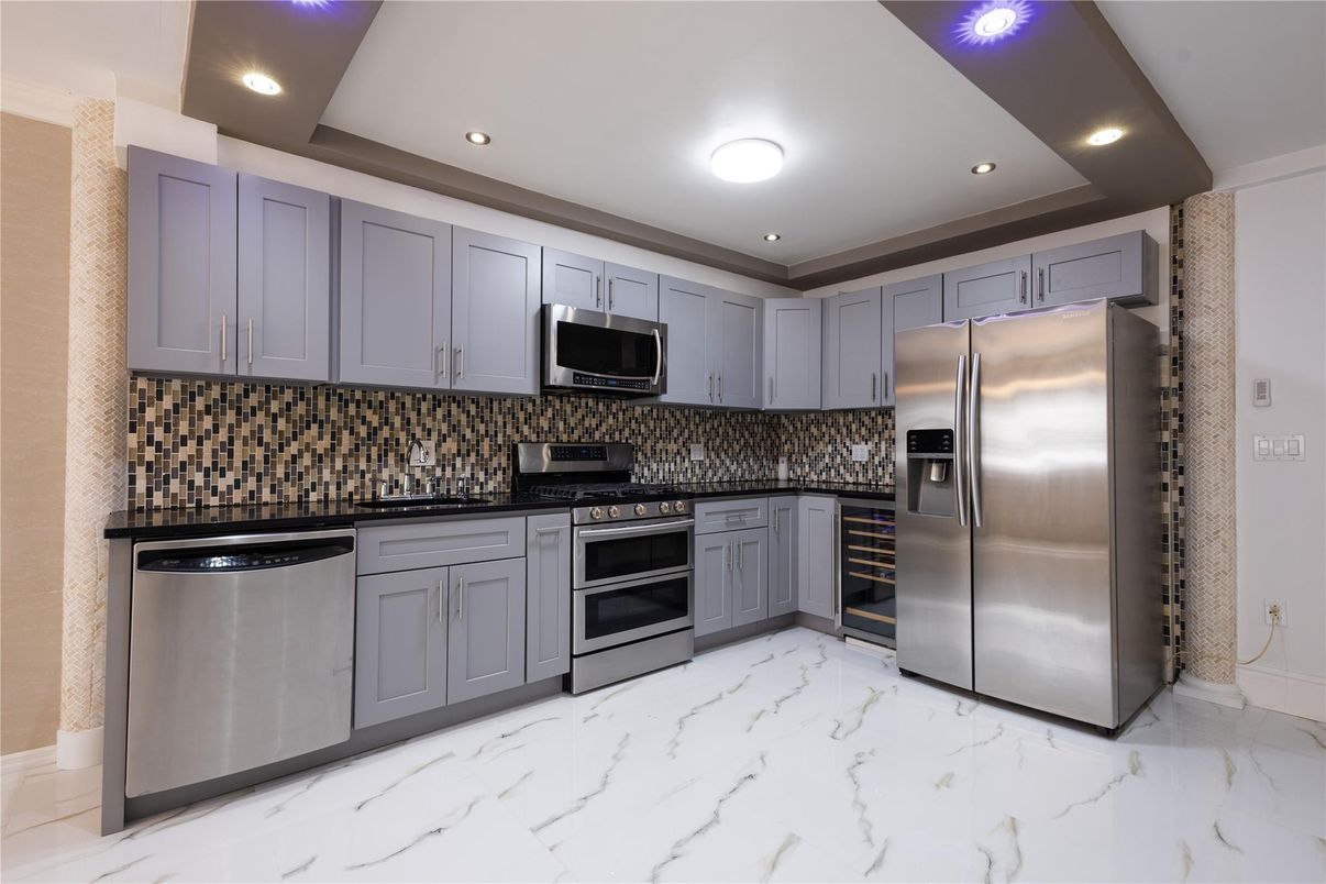 Interior, Kitchen, Marble, Recessed Lighting, Stainless Steel Appliances
