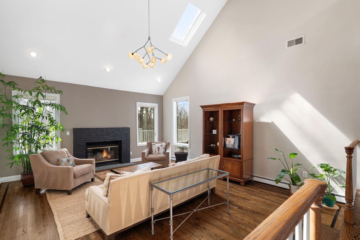 Fireplace, Interior, Living room, Pendant Lights, Recessed Lighting, Wood Texture Flooring