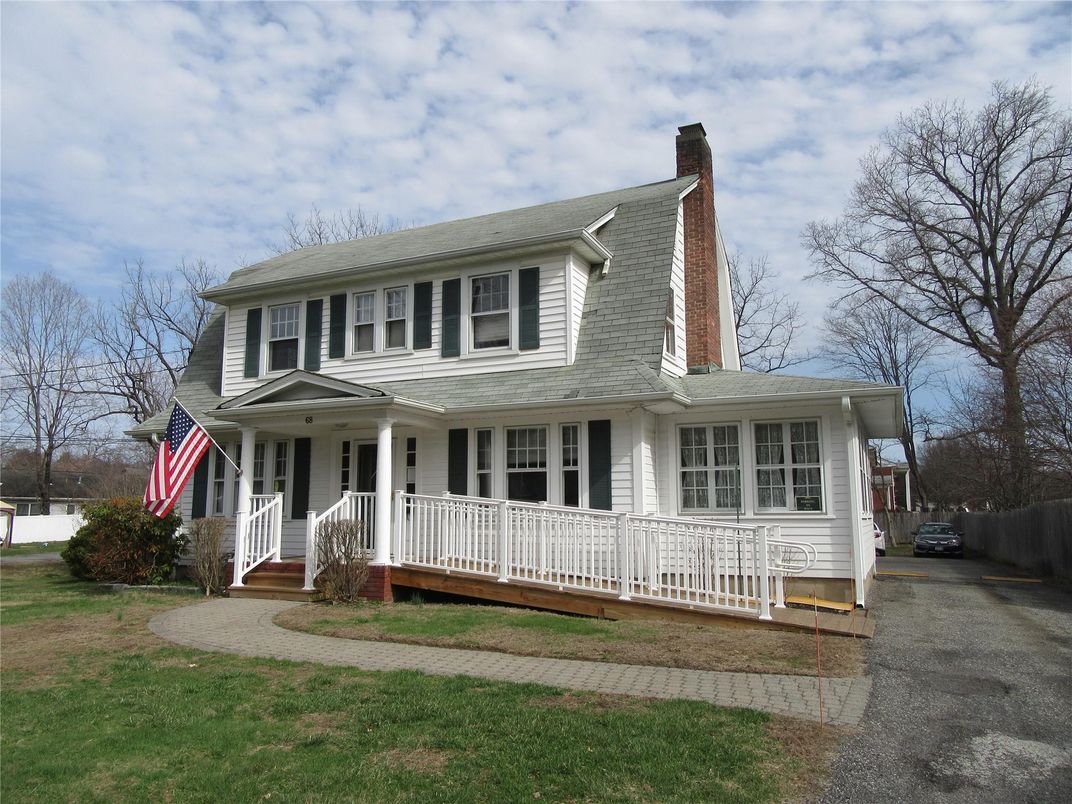 Exterior, Facade, Georgian
