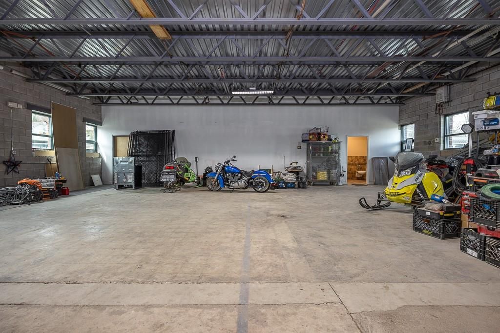 Garage, Interior, Stone Walls