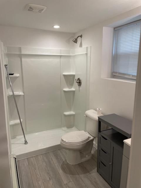 Bathroom, Interior, Recessed Lighting, Wood Texture Flooring