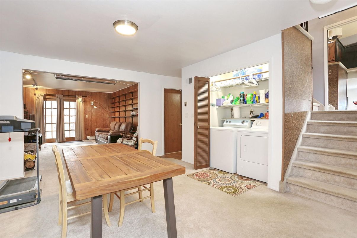 Dining room, Interior, Washer