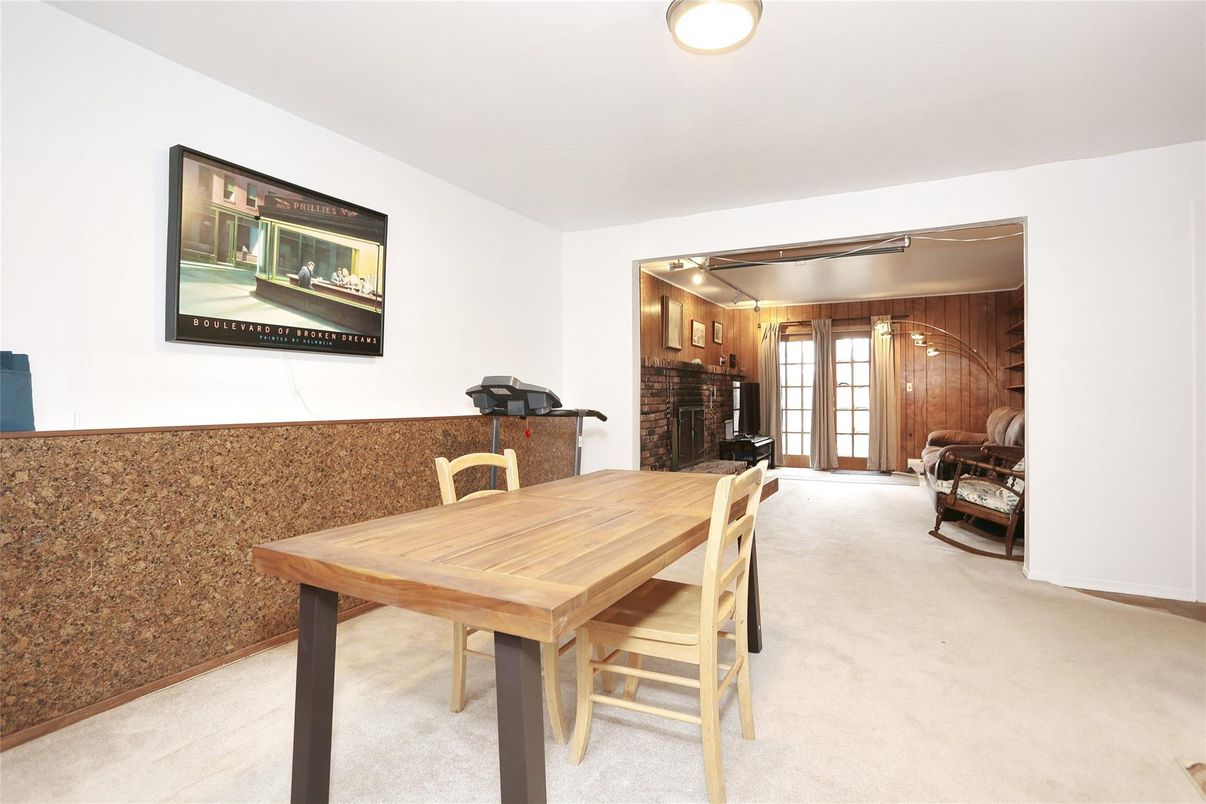Dining room, Interior