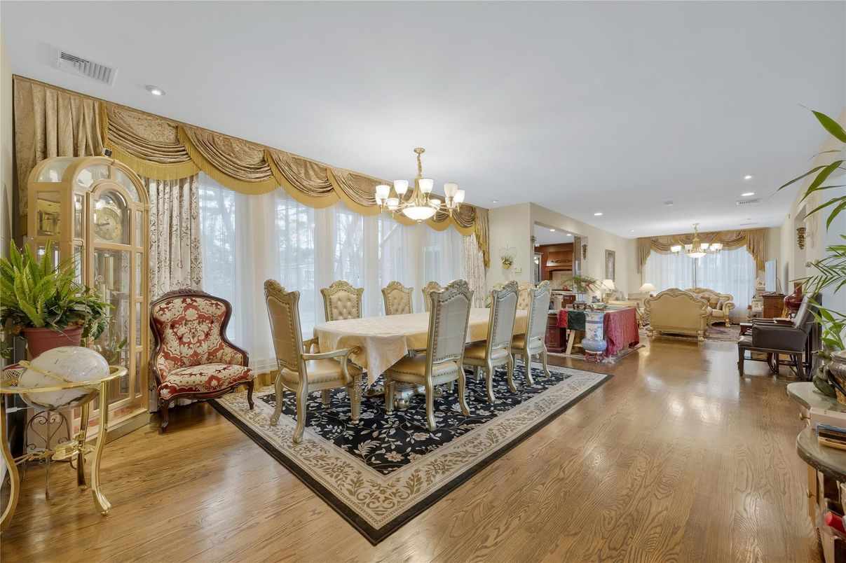 Chandelier, Dining room, Interior, Living room, Recessed Lighting, Wood Texture Flooring