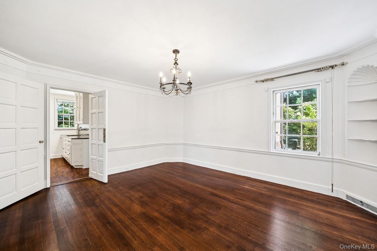 Chandelier, Empty room, Interior, Wood Texture Flooring