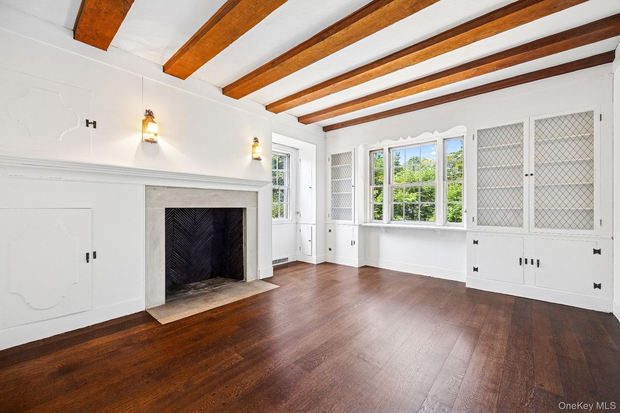 Empty room, Fireplace, Interior, Wooden Beams, Wood Texture Flooring