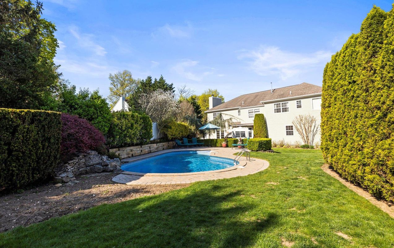 Backyard, Exterior, Pool