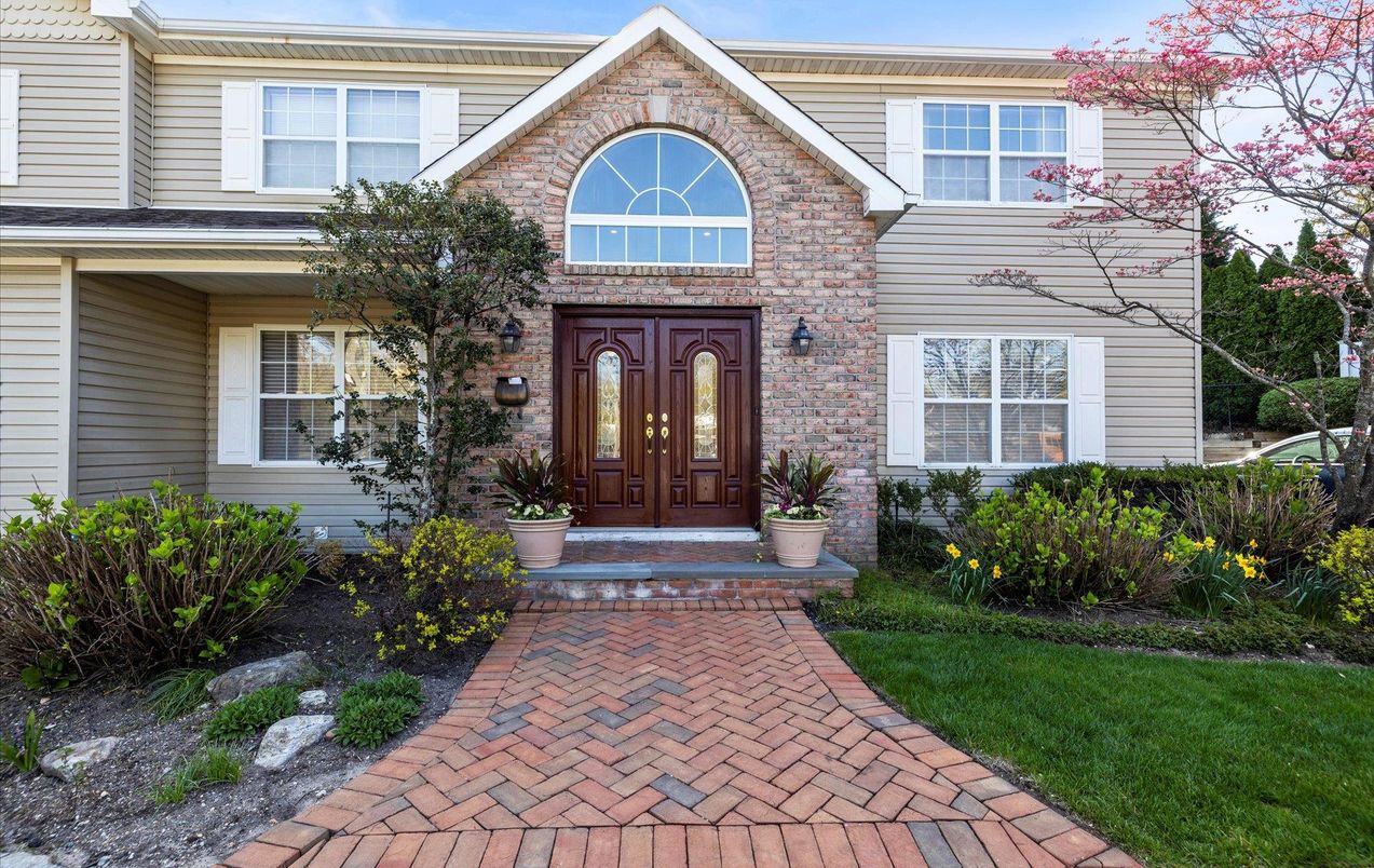 Exterior, Facade, Brick Facade, Spanish Mediterranean