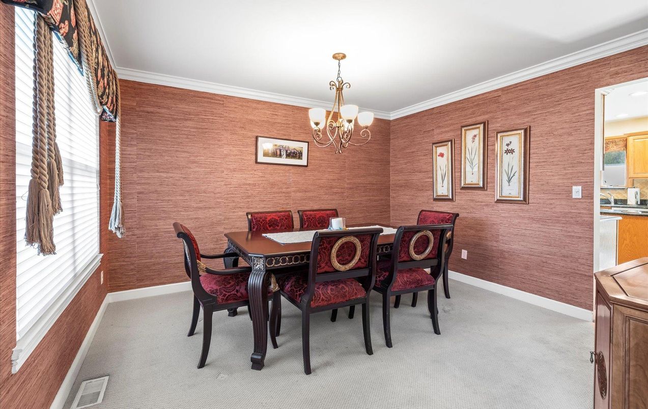 Chandelier, Dining room, Interior