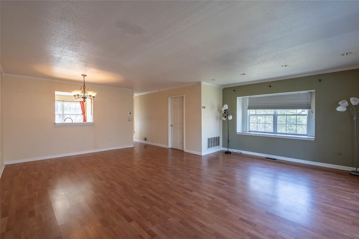 Chandelier, Empty room, Interior, Wood Texture Flooring