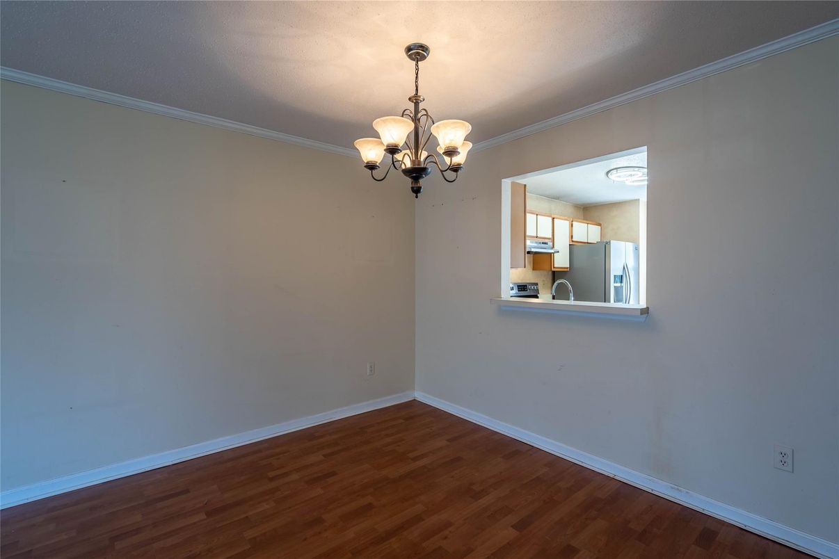 Chandelier, Empty room, Interior, Wood Texture Flooring