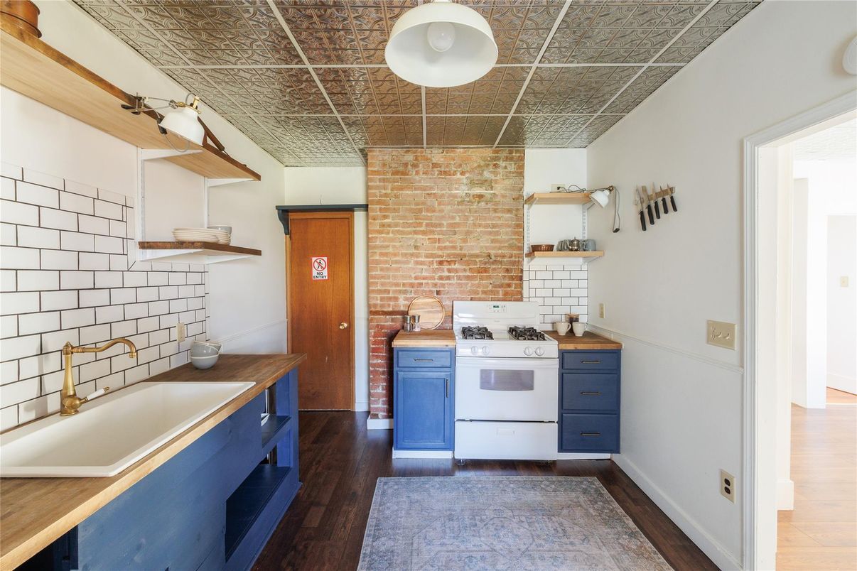 Interior, Kitchen, Stone Walls, Wood Texture Flooring