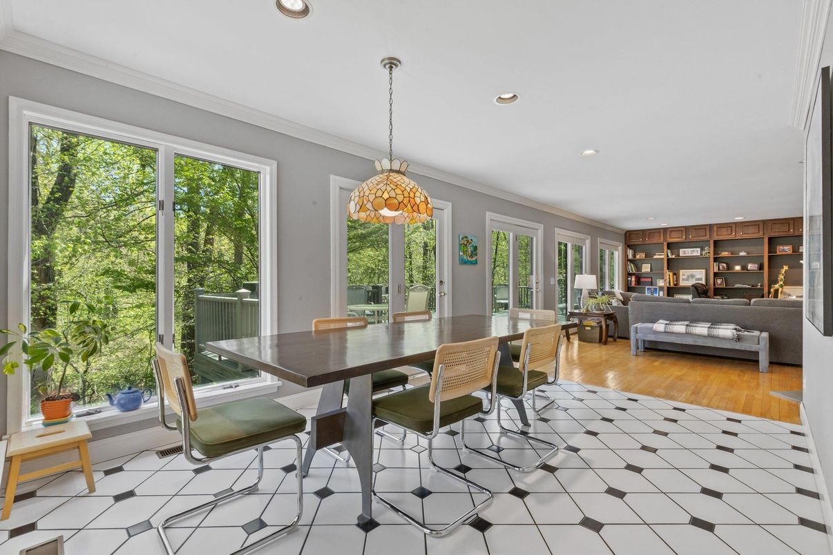 Dining room, Interior, Living room, Pendant Lights, Recessed Lighting, Wood Texture Flooring
