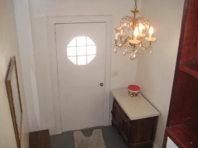 Chandelier, Interior