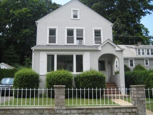 Exterior, Facade, Farmhouse