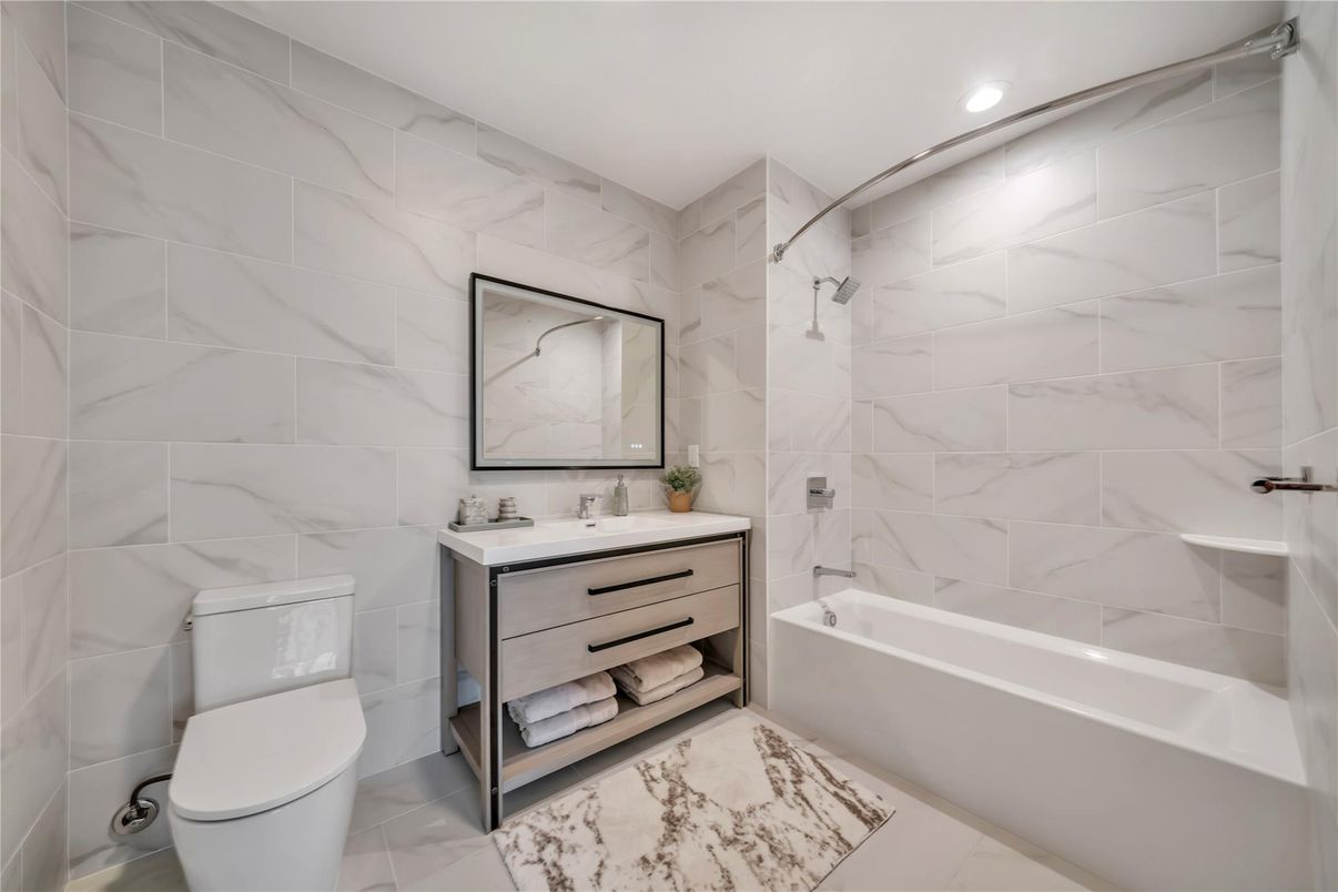 Bathroom, Interior, Marble Walls, Recessed Lighting