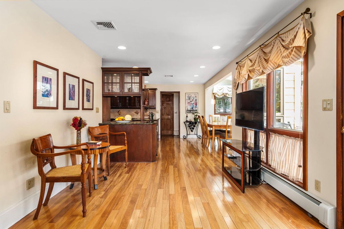 Dining room, Interior, Kitchen, Recessed Lighting, Wood Texture Flooring