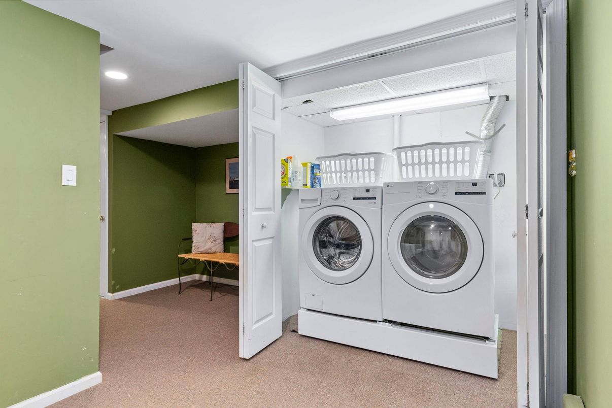 Interior, Recessed Lighting, Utility Closets, Washer